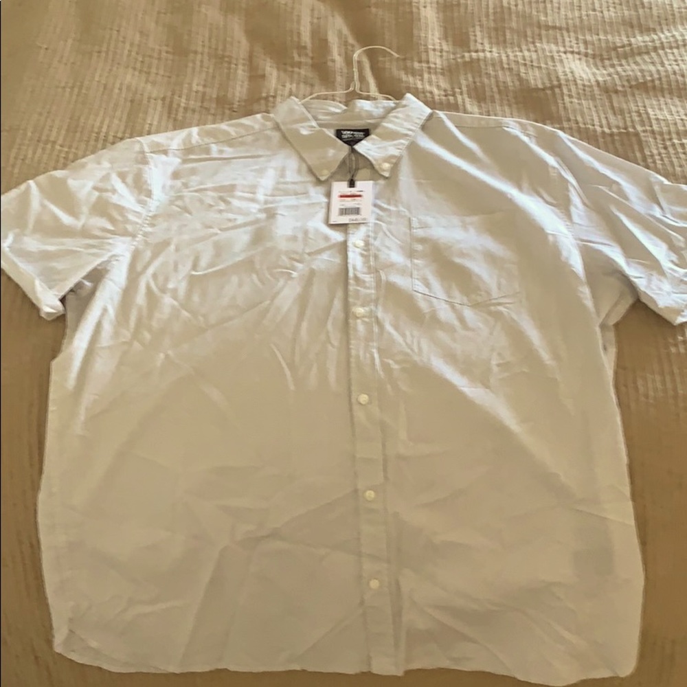XXL TSHIRT BUTTON UP